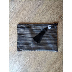 Pochette Unie Avec Décoration Pompon ” Noir”